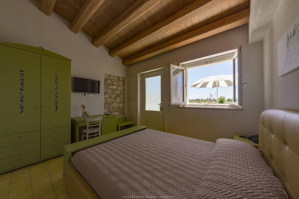 Hotel Casale Milocca Сиракуза Екстериор снимка
